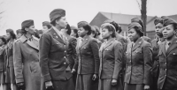 Black women soldiers